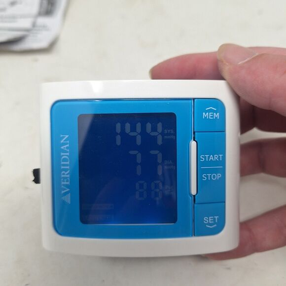 Veridian Healthcare Automatic Blood Pressure Wrist Cuff Digital Monitor 01-522 - Picture 3 of 5